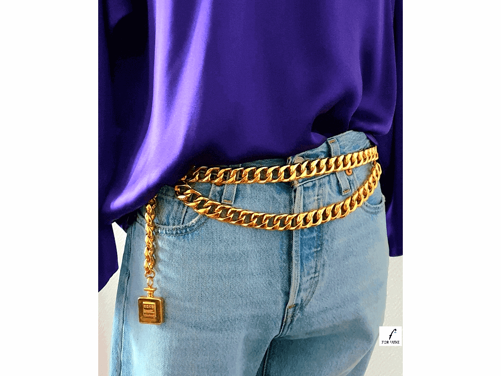 aprococo  Chanel Vintage navyblue Leather Belt  Gold Toned Chain  CC  Rue Cambon Coin